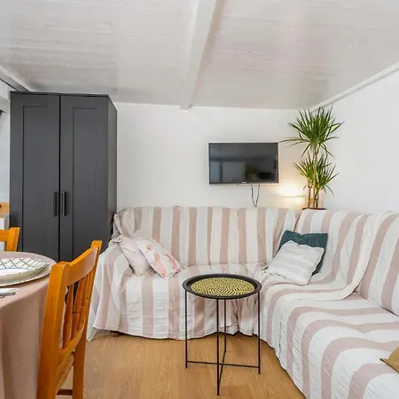 Pet Friendly In Krasica With Jacuzzi *