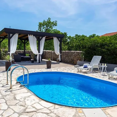 Pet Friendly In Krasica With Jacuzzi Krasica (Primorje-Gorski Kotar)